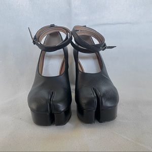 Maison Margiela Tabi Platform Mary Jane Heel